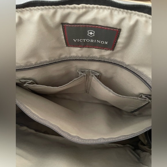 Victorinox traveler tote bag - Picture 10 of 13